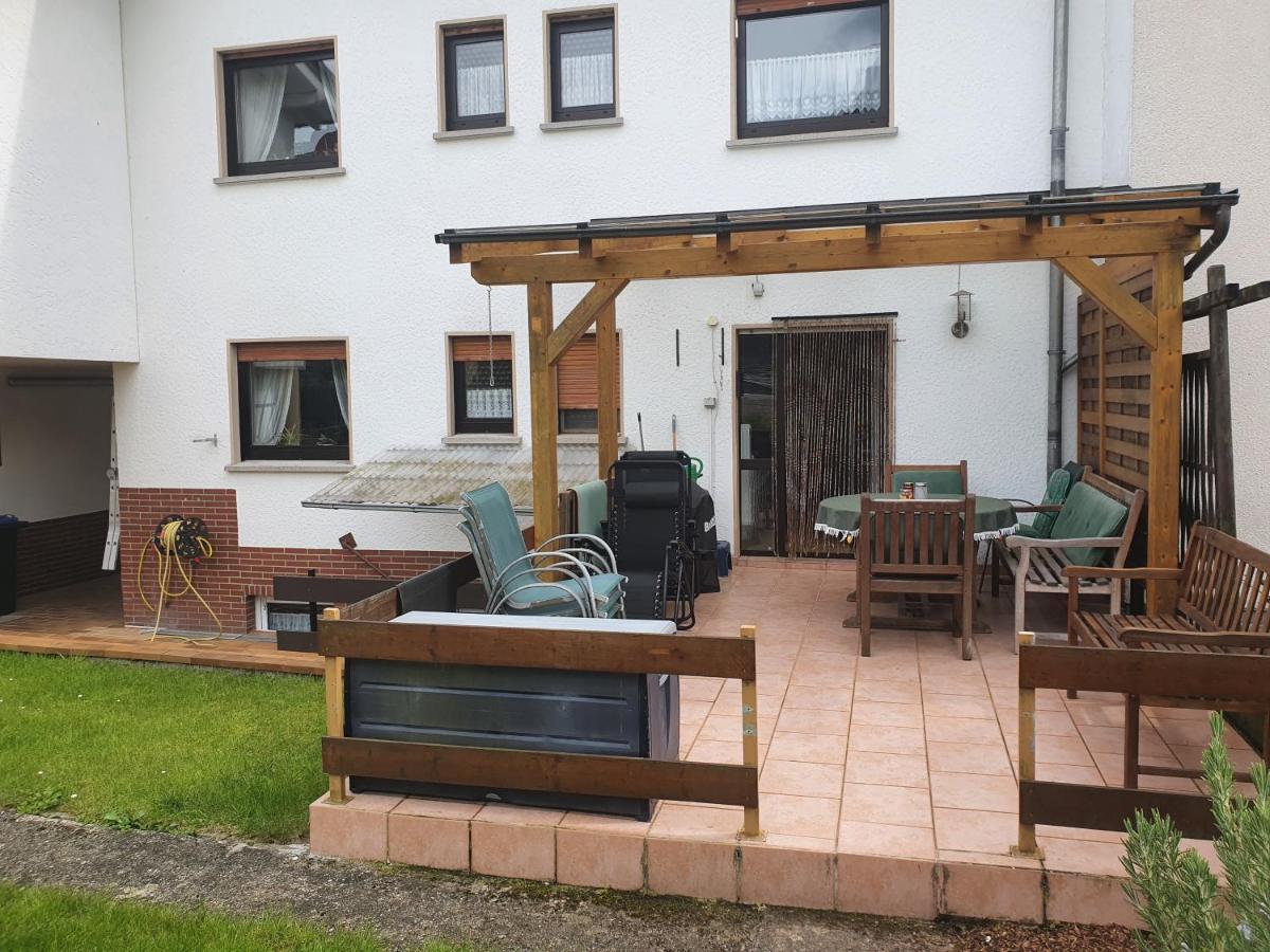 Ferienwohnung Woelbert Altendiez Exterior photo